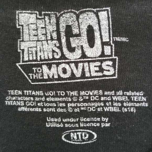 2/$15 🌼 Teen Titans Go! Robin Is The Name Tee - Picture 6 of 11